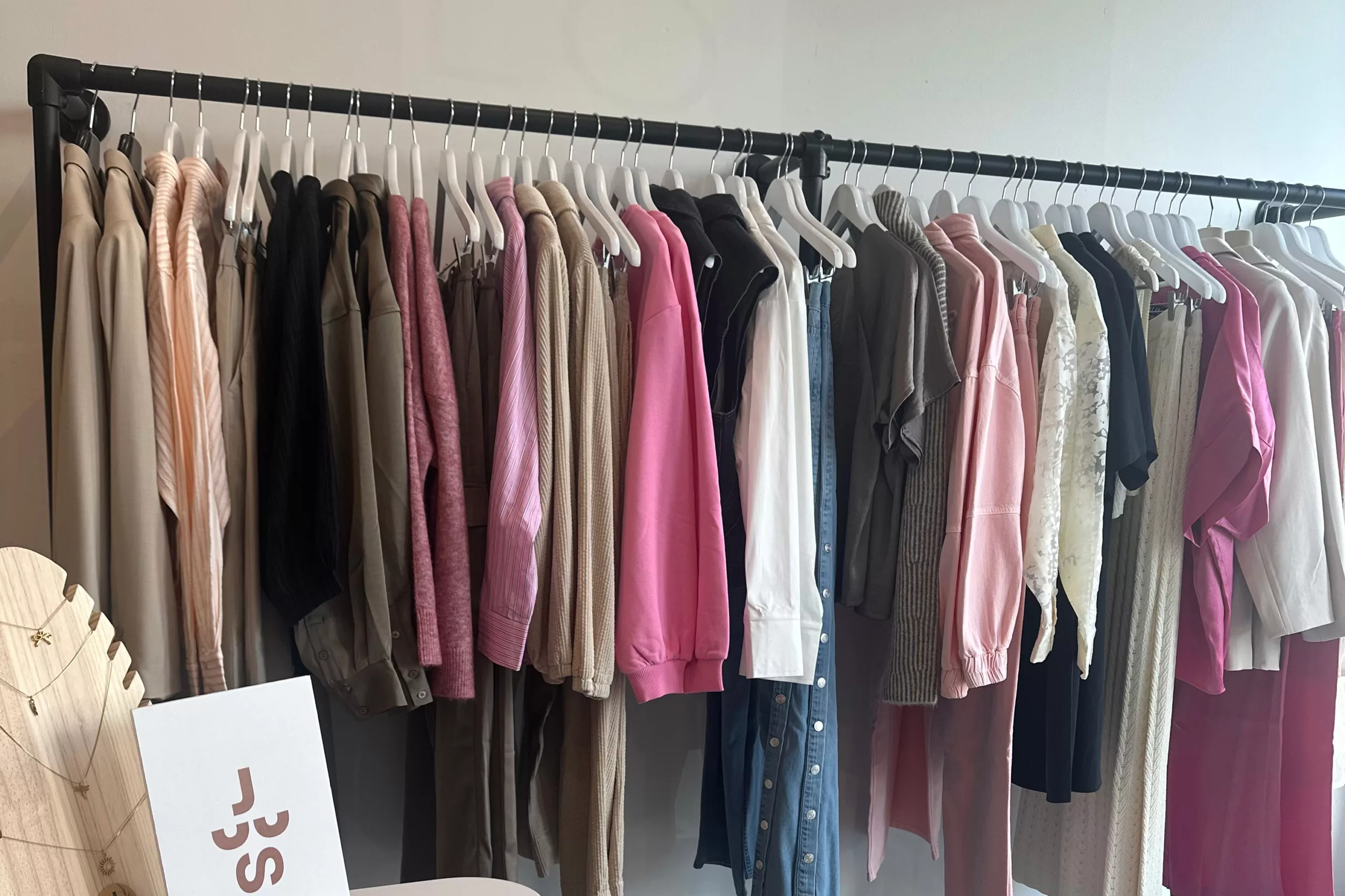 LOLA. Fashionstore
